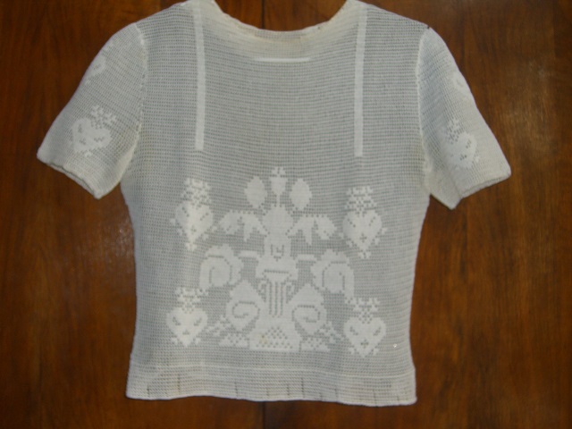 Szíves, virágos csipkeblúzom