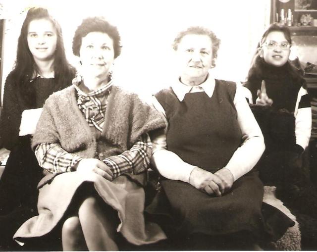 Nagyi Anya Timi Tunde 001