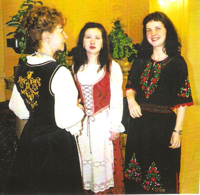 A díszmagyar ruha viselete nemzeti önbecsülésünket erősíti