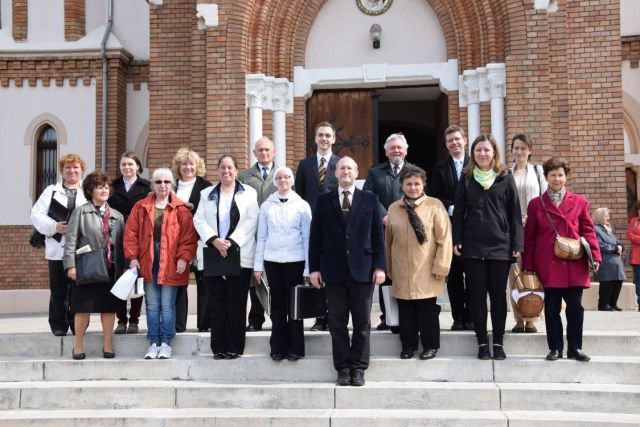 korus templom elott_small